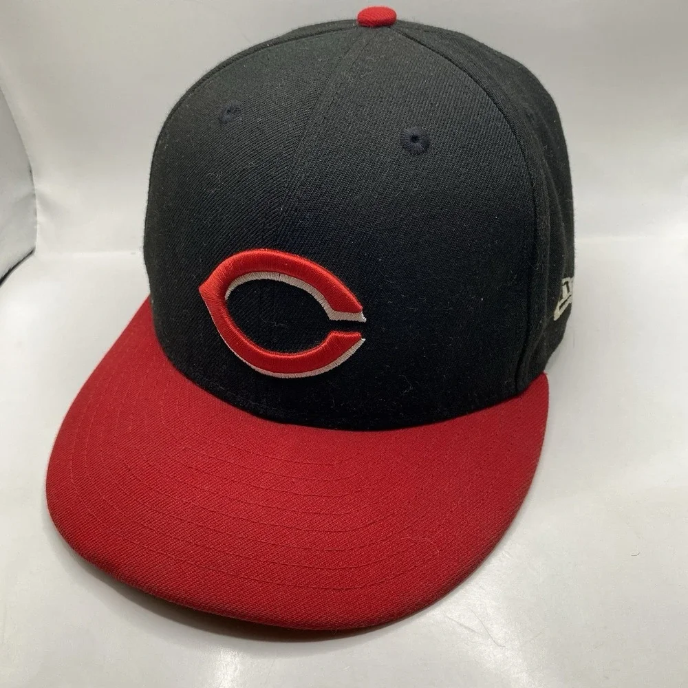 Cincinnati Reds Hat New Era 59Fifty Fitted Size 7 1/8 Black Red On Field Cleaned